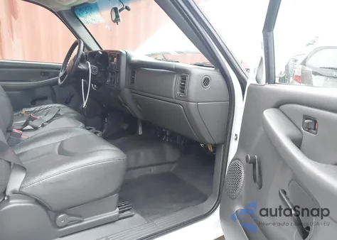 2005 Chevrolet Silverado 1500 from USA, damaged, VIN 1GCEC14X95Z233467